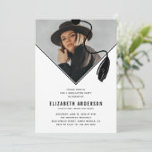 Minimalistische Tassel Cap Foto Graduation Party Einladung (Stehend Vorderseite)