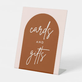 Minimalistische Terracotta Arch Wedding Cards und  Sockelschild