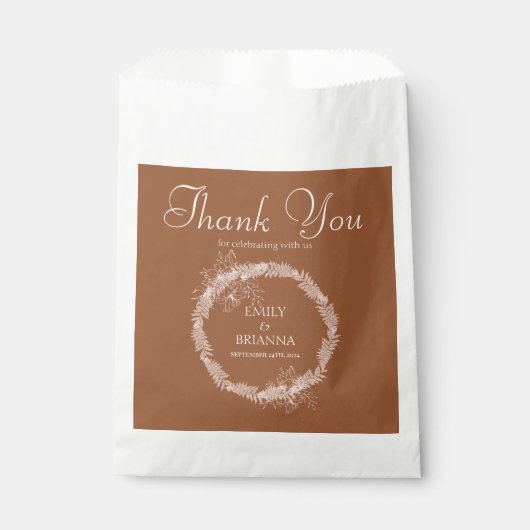 Minimalistische Terracotta boho Burnt Orange Hochz Geschenktütchen (Vorderseite)