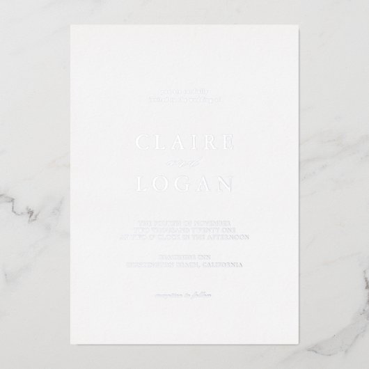 Minimalistische Typografie Elegante White Wedding Folieneinladung (Vorderseite)