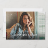 Minimalistische Typografie Foto Abschluss Einladung (Vorderseite)