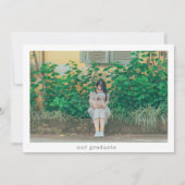 Minimalistische Typografie Graduate 2 Foto Abschlu Ankündigung (Vorderseite)