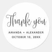 Minimalistische Typografie Skript Hochzeit danke Runder Aufkleber (Vorderseite)