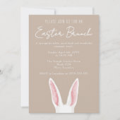 Minimalistische weiße Hasenohren Beige Ostern Brun Einladung (Vorderseite)