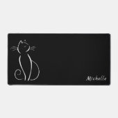 Minimalistische weiße Katze auf schwarzem Namen Schreibtischunterlage (Vorderseite)
