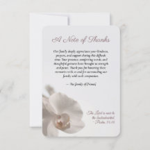 Minimalistische weiße Orchideen-Gedenkstätte