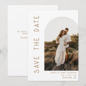 Minimalistische weiße und braune Arch-Foto-QR-Code Save The Date (Vorne/Hinten)