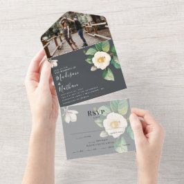 Minimalistische White Japanese Camellia Wedding All In One Einladung