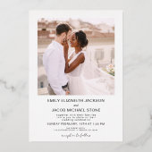 Minimalistische White Wedding Elegante Vier-Foto G Folieneinladung (Rückseite)