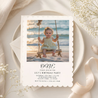 Minimalistischer 1. Geburtstag für Baby Mädchen Einladung