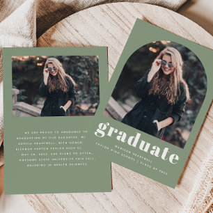 Minimalistischer 2-Foto Arch Sage Green Abschluss Ankündigung