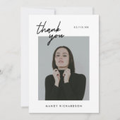 Minimalistischer 2-Foto-Schwarz-Weiß-Script-Abschl Dankeskarte (Vorderseite)