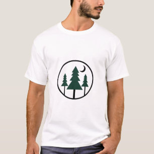 Minimalistischer Abenteuerwald Kiefern Nacht Mond  T-Shirt