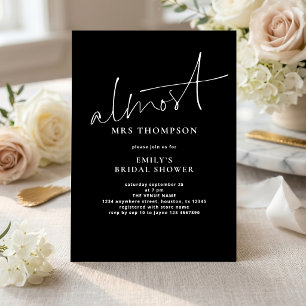 Minimalistischer Almost Mrs Black-Brautjungfer-Par Einladung