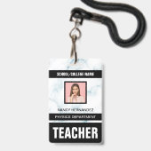 Minimalistischer Ausweis für moderne Lehrkräfte (Vorderseite mit Lanyard)