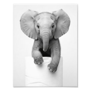 Minimalistischer Baby-Elefant schaut über Toilette Fotodruck