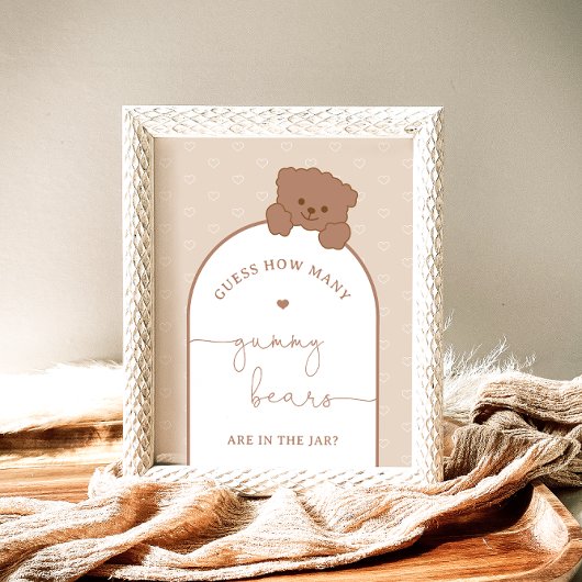 Minimalistischer Bär wie viele Gummibären spielen Poster