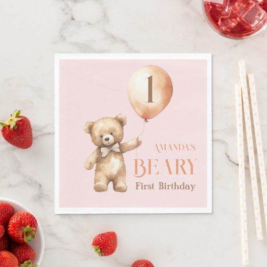 Minimalistischer Bärenrosa Girl Beary 1. Geburtsta Serviette (Beispiel)