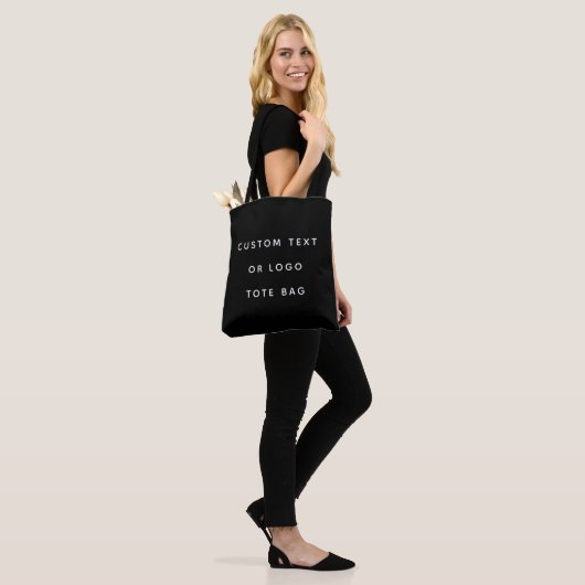 Minimalistischer benutzerdefinierter Text oder Log Tasche (Am Model)