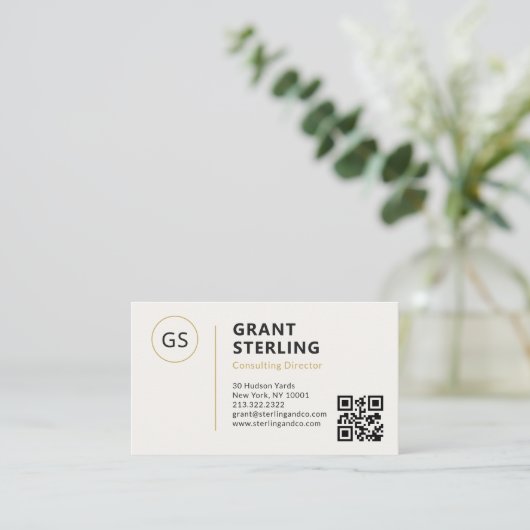 Minimalistischer Beruflicher QR-Code Visitenkarte (Stehend Vorderseite)