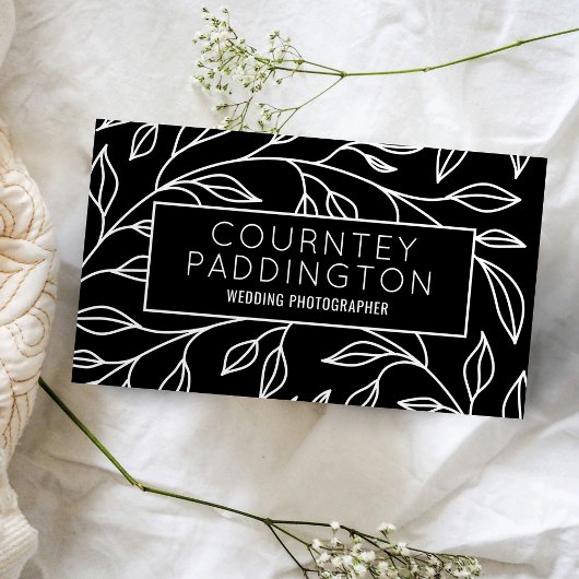 Minimalistischer Beruflicher Schwarz-Weiß-Blumensa Visitenkarte