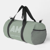 Minimalistischer erdiger Matcha-Grün-Monogramm Duffle Bag (Rechte Ecke)