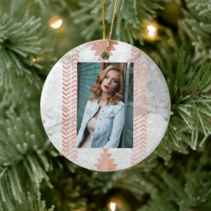 Minimalistischer geometrischer Rose aus weißem Azt Keramik Ornament