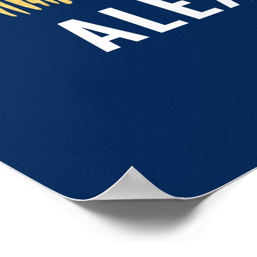 Minimalistischer Gold Grad Cap Stilvoller Script-A Poster (Ecke)