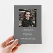 Minimalistischer Grauer Foto Abschluss Ankündigung