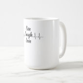 Minimalistischer Herzschlag-Linien-Kaffeebecher Kaffeetasse (VorderseiteRechts)