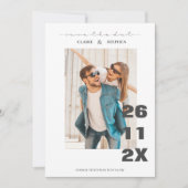 Minimalistischer kühne Schriftart Schwarz-weißes F Save The Date (Vorderseite)
