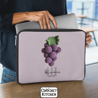 Minimalistischer Lila Oma Chic Crochet Name Laptopschutzhülle