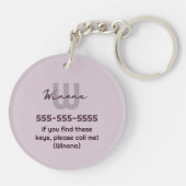 Minimalistischer Lila Oma Chic Crochet Name Schlüsselanhänger (Rückseite)