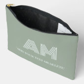 Minimalistischer Matcha-Grün-Monogramm Zubehörtasche (Offen)