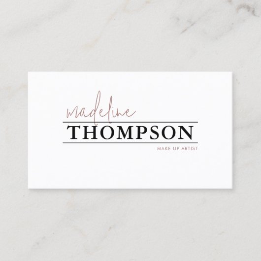 Minimalistischer mauve Typografy Script QR Code Visitenkarte (Vorderseite)