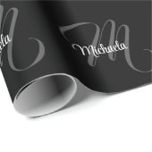 Minimalistischer moderner Monogramm-Anfangsname Geschenkpapier (Rolleneckpunkt)