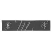 Minimalistischer moderner Monogramm-Anfangsname Kurzer Tischläufer (Horizontal)