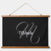 Minimalistischer moderner Monogramm-Anfangsname Wandteppich Mit Holzrahmen (Vorne)