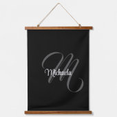 Minimalistischer moderner Monogramm-Anfangsname Wandteppich Mit Holzrahmen (Vorderseite)