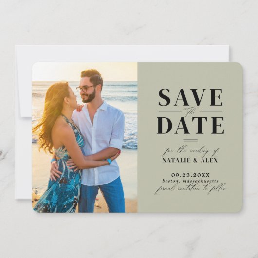 Minimalistischer Monogram Green Sage Website QR Co Save The Date (Vorderseite)