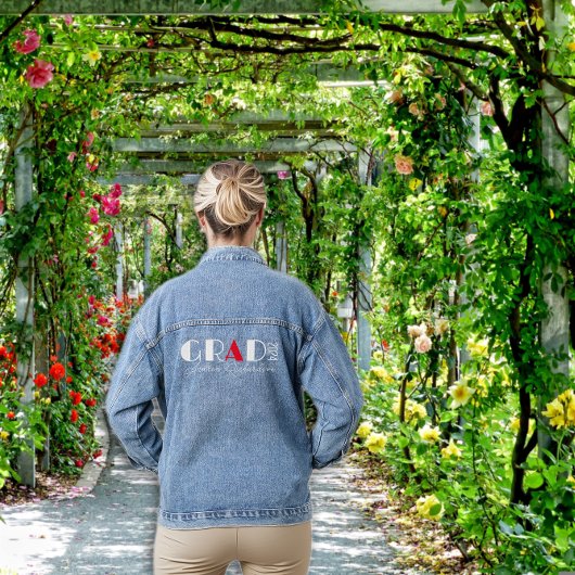 Minimalistischer Name des Abschlusses Jeansjacke