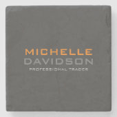 Minimalistischer Name des modernen, grauen, orange Steinuntersetzer (Vorderseite)