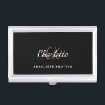 Minimalistischer Name für Schwarzes Gold Visitenkarten Dose<br><div class="desc">Ein klassisch schicker schwarzer Hintergrund. Personalisieren und fügen Sie Ihren Vornamen,  Monogramm-Initialen und vollständigen Namen. Modern,  trendig und einfach.</div>