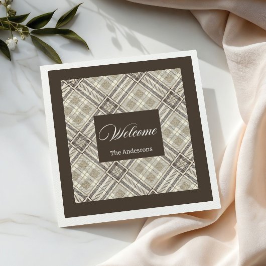 Minimalistischer Napkins-Individuelle Name Beige E Serviette