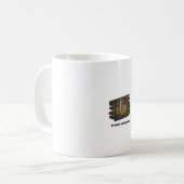 Minimalistischer nebliger Wald Schütze deinen Frie Kaffeetasse (Vorderseite Links)