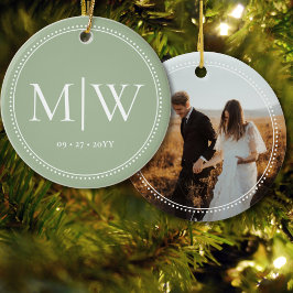 Minimalistischer New-lywed Monogram Foto Sage Holi Keramik Ornament