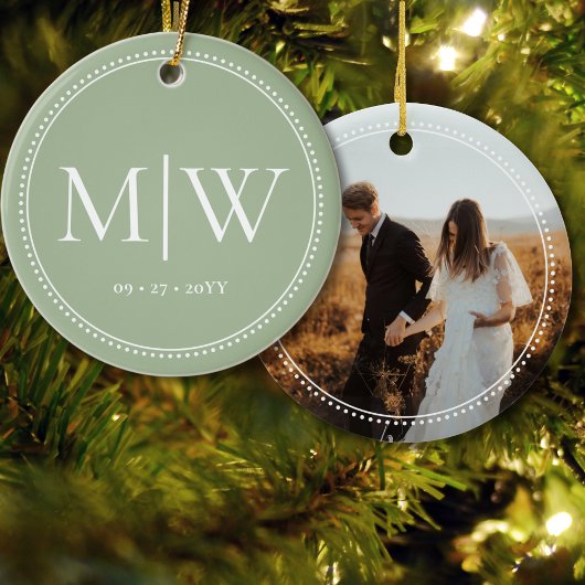 Minimalistischer New-lywed Monogram Foto Sage Holi Keramik Ornament