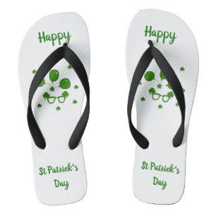 Minimalistischer Niedlicher Happy St Patrick's Day Badesandalen
