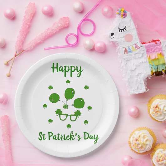 Minimalistischer Niedlicher Happy St Patrick's Day Pappteller (Party)