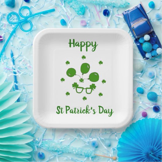 Minimalistischer Niedlicher Happy St Patrick's Day Pappteller (Party)